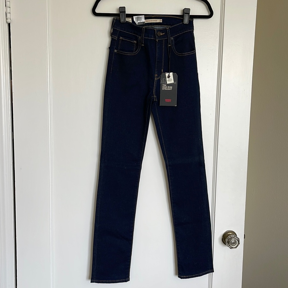 Levi’s 724 Straight Jean